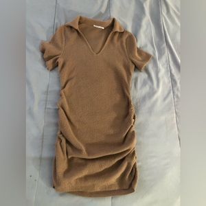 Cute shirt fitted dress. Warm and Never worn‼️